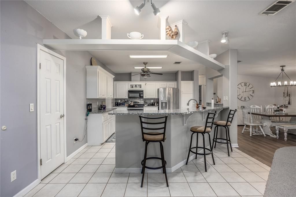 For Sale: $382,000 (4 beds, 3 baths, 2704 Square Feet)