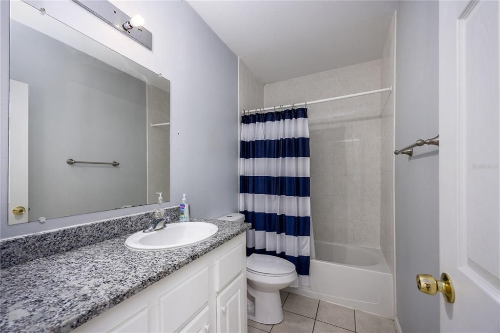 For Sale: $382,000 (4 beds, 3 baths, 2704 Square Feet)