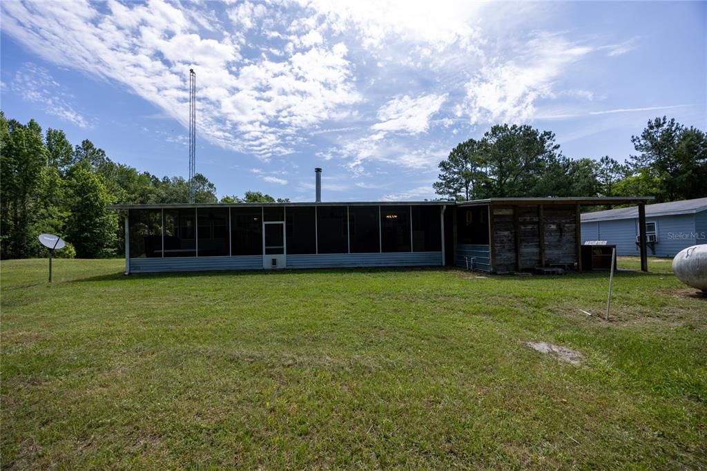 For Sale: $382,000 (4 beds, 3 baths, 2704 Square Feet)