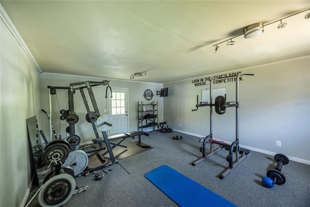 For Sale: $382,000 (4 beds, 3 baths, 2704 Square Feet)