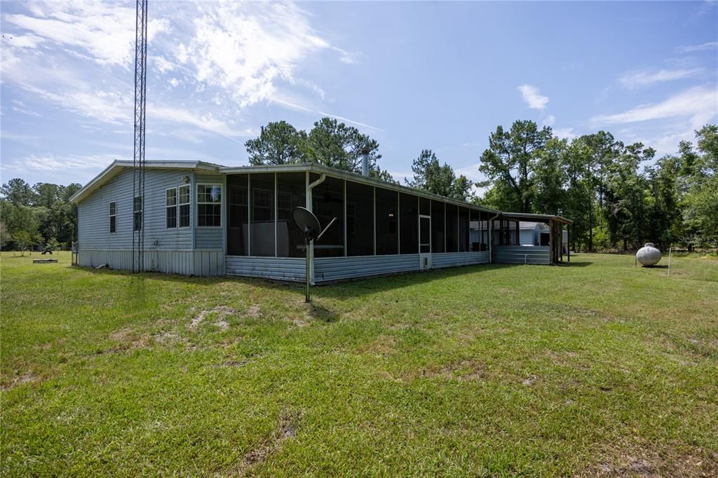 For Sale: $382,000 (4 beds, 3 baths, 2704 Square Feet)