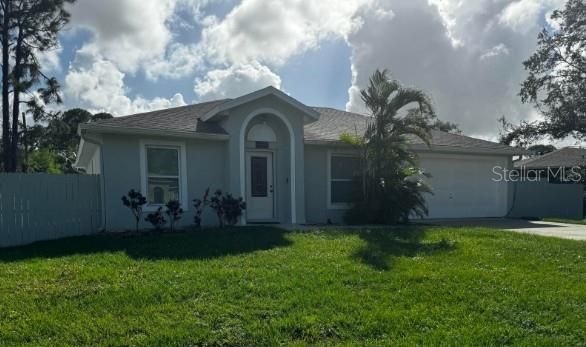 Recently Sold: $300,000 (3 beds, 2 baths, 1216 Square Feet)