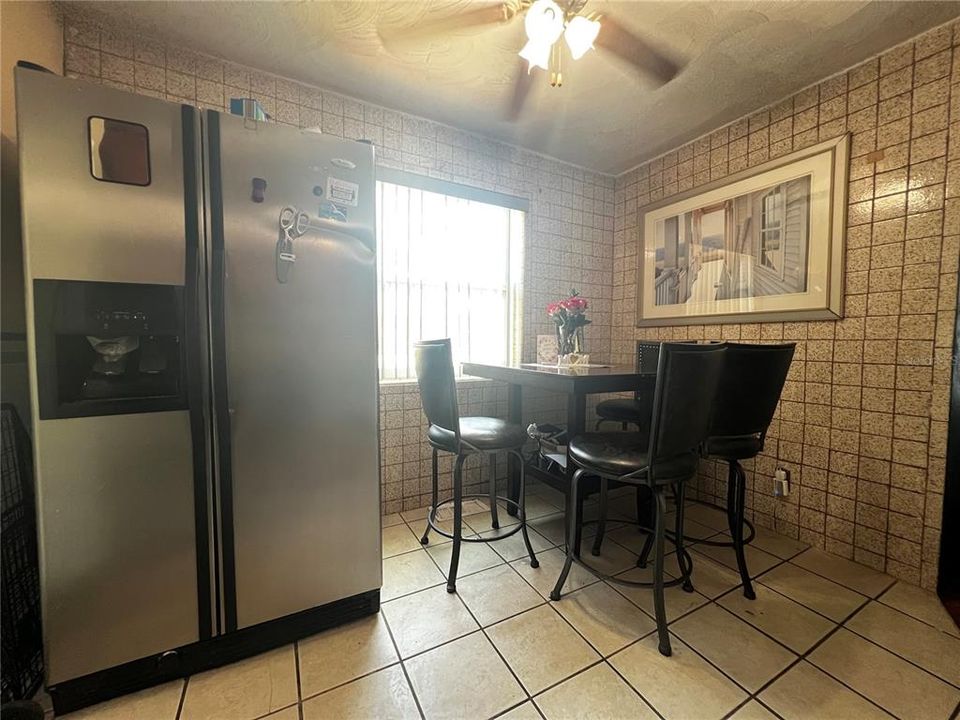 Active With Contract: $170,000 (3 beds, 1 baths, 1537 Square Feet)