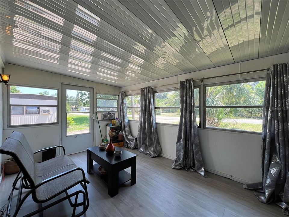 На продажу: $99,000 (3 спален, 2 ванн, 1238 Квадратных фут)