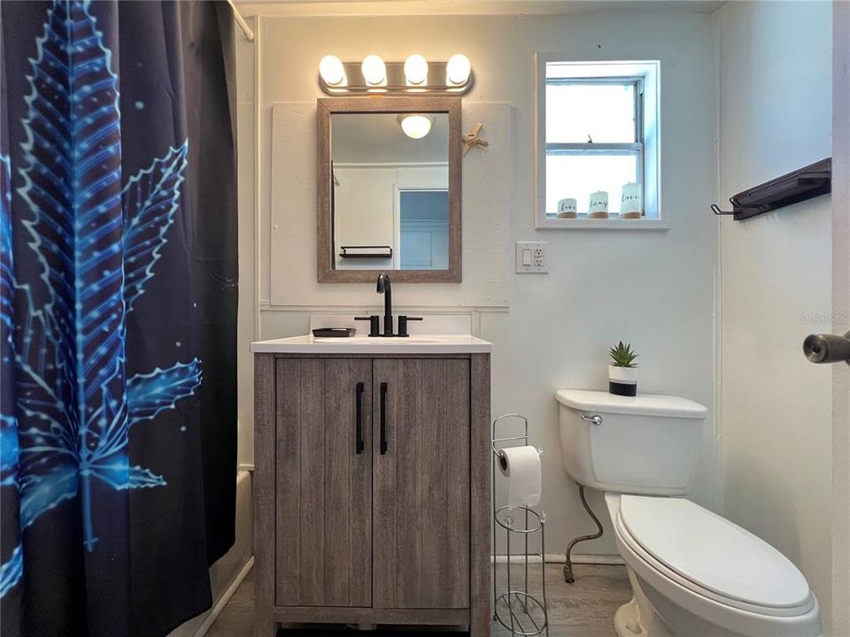 На продажу: $99,000 (3 спален, 2 ванн, 1238 Квадратных фут)