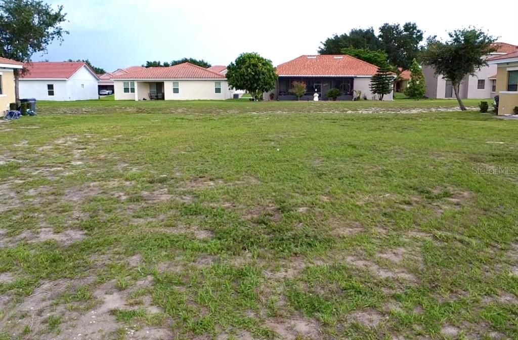 合同活跃: $29,000 (0.05 acres)