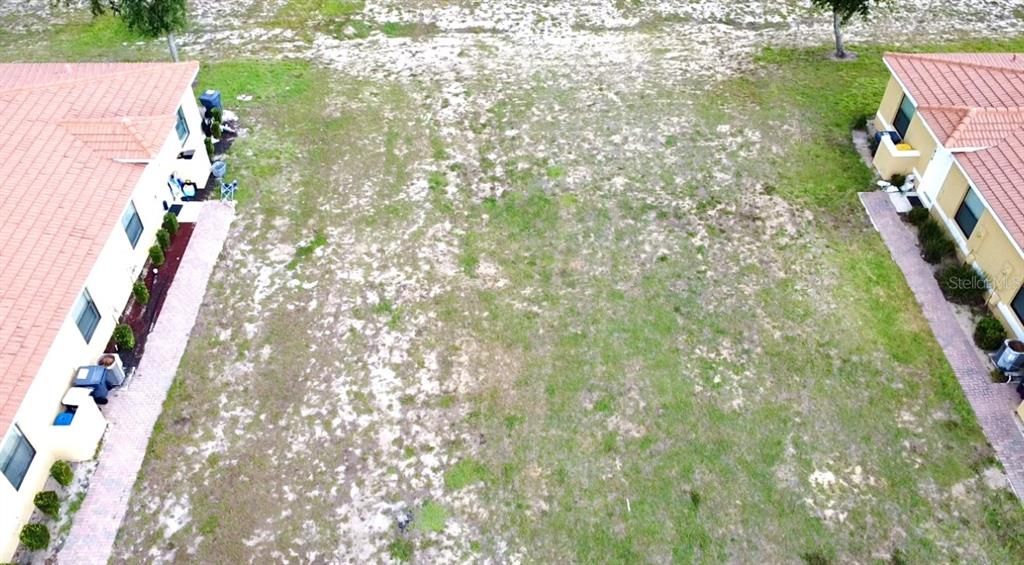 合同活跃: $29,000 (0.05 acres)