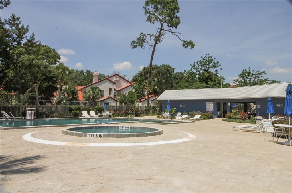 For Sale: $225,000 (2 beds, 2 baths, 912 Square Feet)