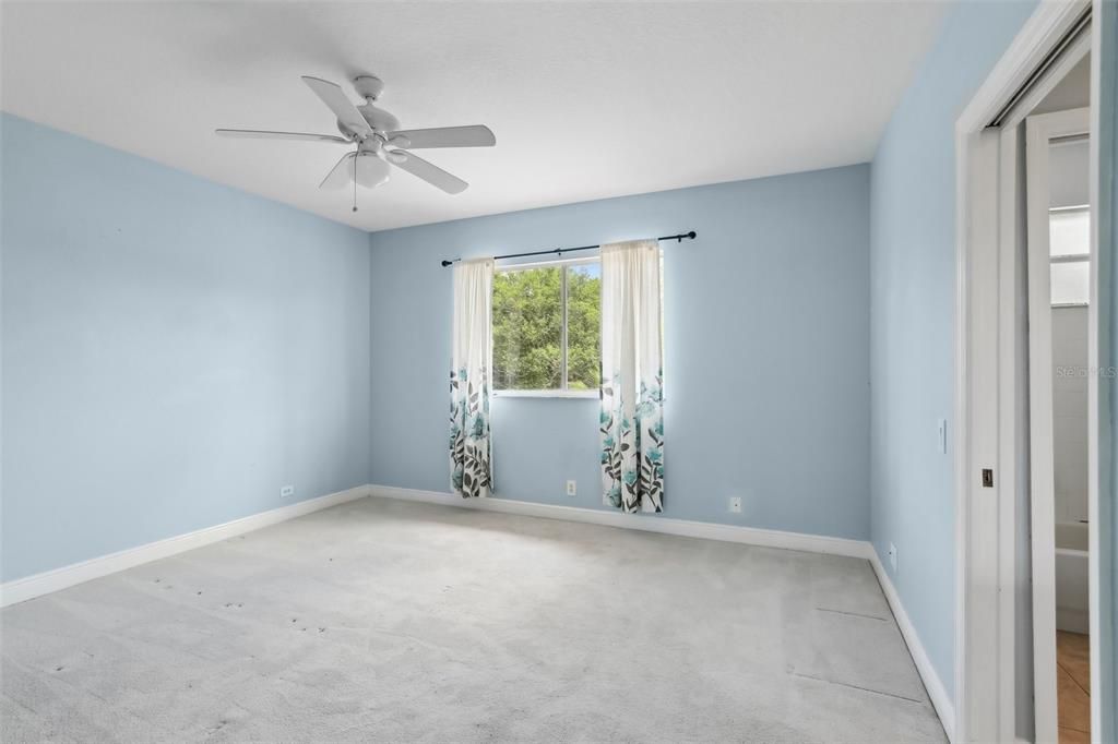 合同活跃: $675,000 (4 贝兹, 3 浴室, 3601 平方英尺)