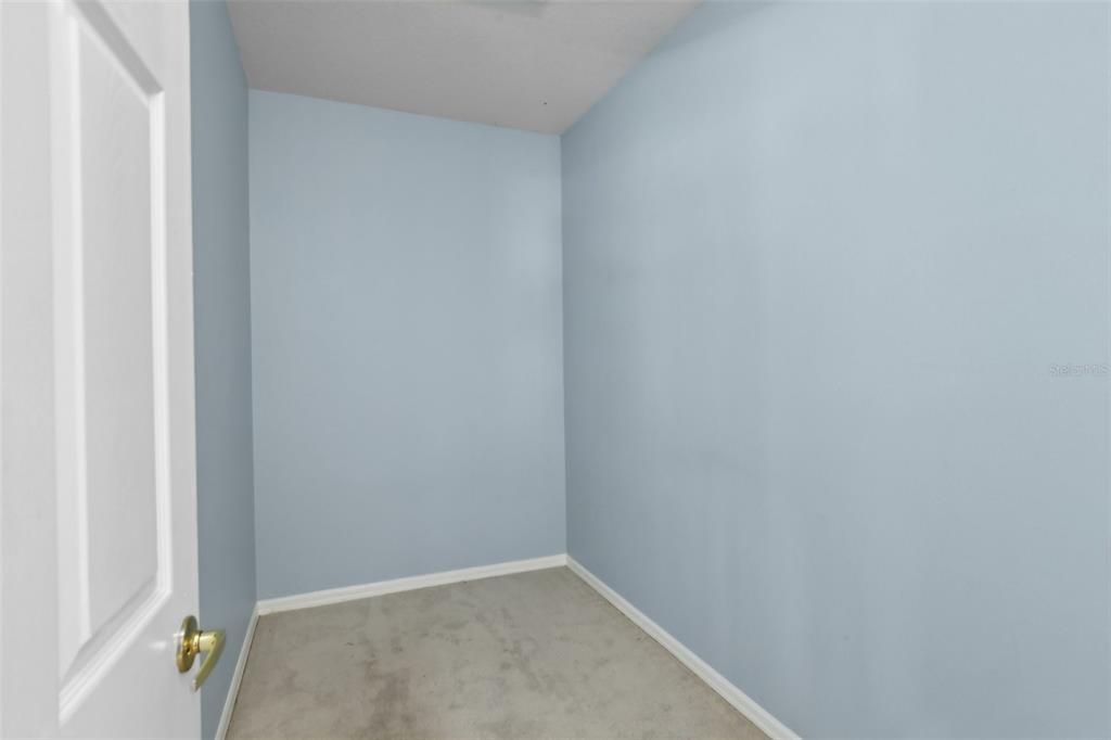 合同活跃: $675,000 (4 贝兹, 3 浴室, 3601 平方英尺)