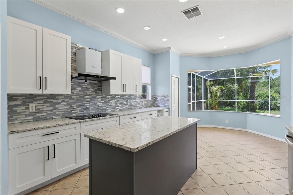 合同活跃: $675,000 (4 贝兹, 3 浴室, 3601 平方英尺)