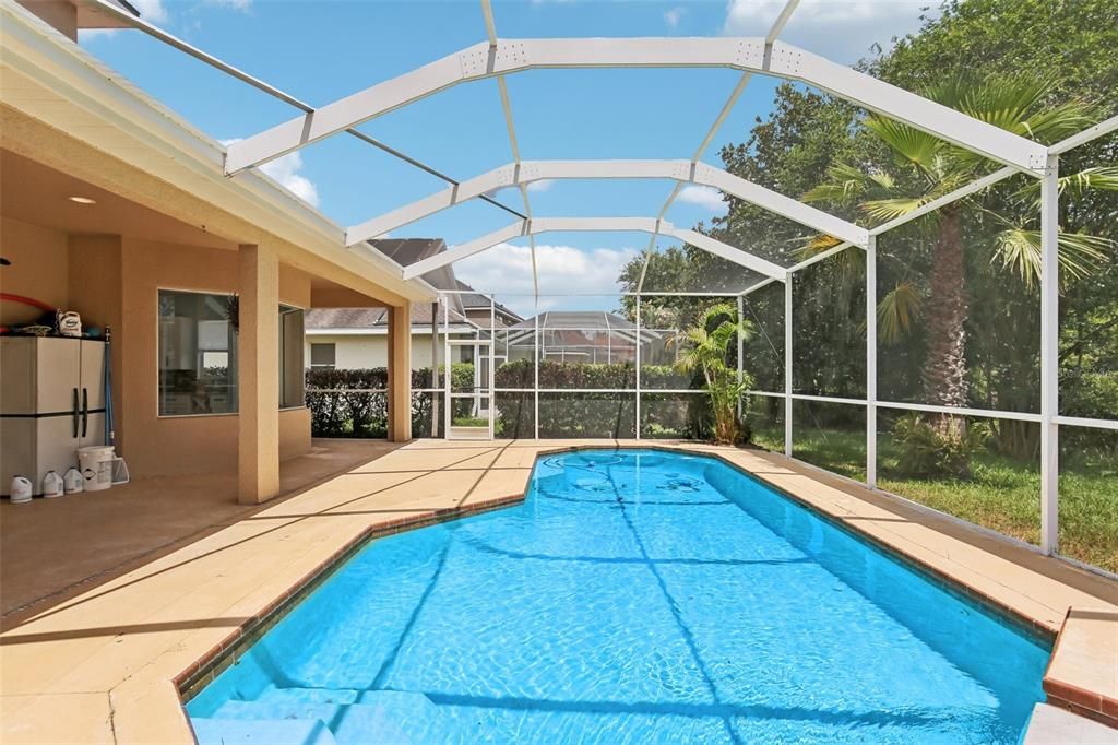 合同活跃: $675,000 (4 贝兹, 3 浴室, 3601 平方英尺)