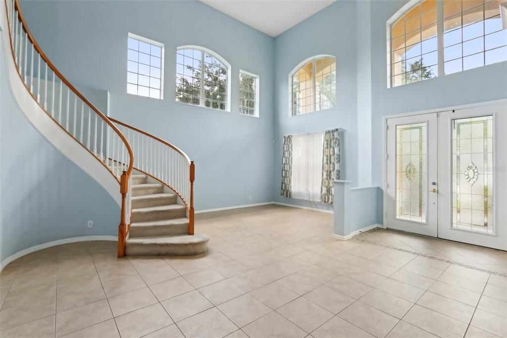 合同活跃: $675,000 (4 贝兹, 3 浴室, 3601 平方英尺)