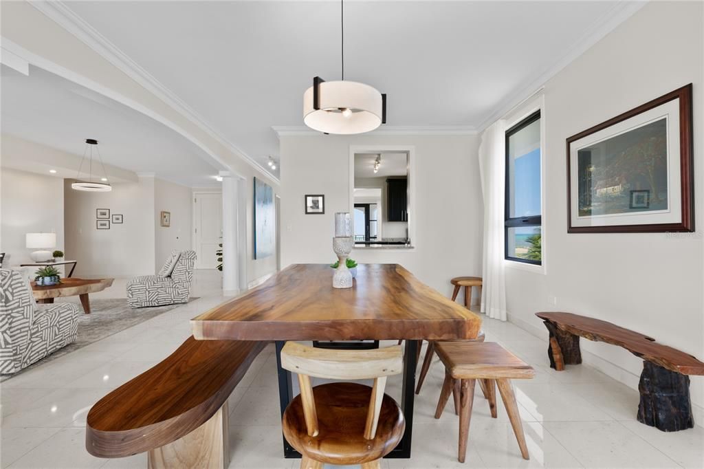 待售: $2,495,000 (4 贝兹, 3 浴室, 2696 平方英尺)