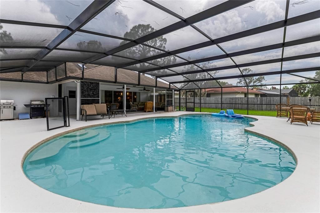 合同活跃: $649,000 (3 贝兹, 2 浴室, 2769 平方英尺)