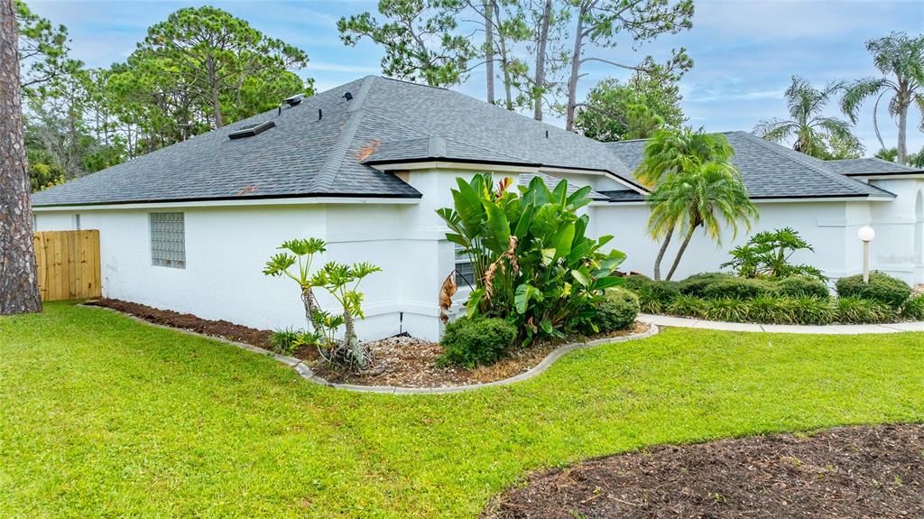 合同活跃: $649,000 (3 贝兹, 2 浴室, 2769 平方英尺)