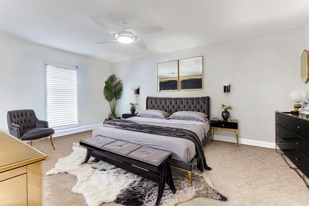 合同活跃: $649,000 (3 贝兹, 2 浴室, 2769 平方英尺)