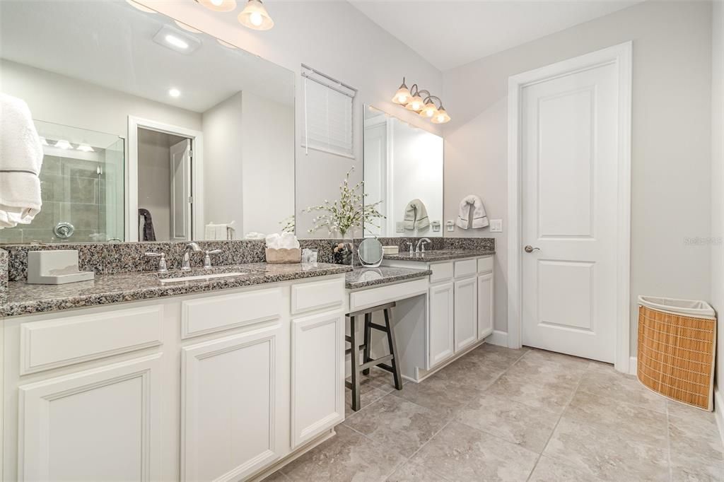 Под контрактом: $430,000 (3 спален, 2 ванн, 1847 Квадратных фут)