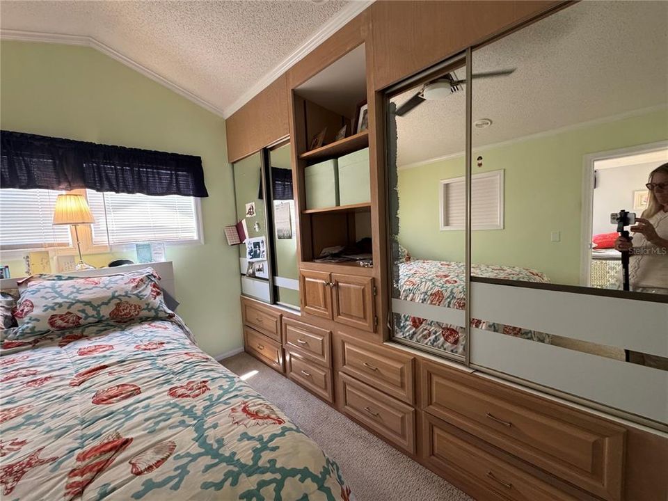 待售: $179,000 (2 贝兹, 1 浴室, 802 平方英尺)