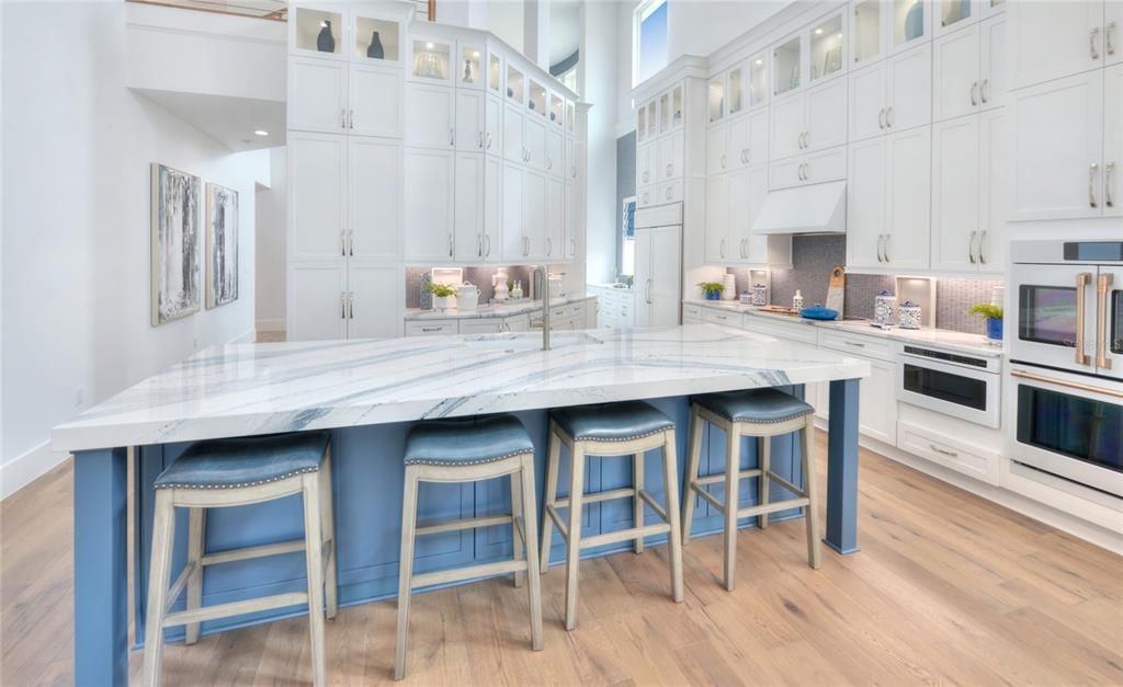 待售: $2,052,675 (4 贝兹, 3 浴室, 3949 平方英尺)