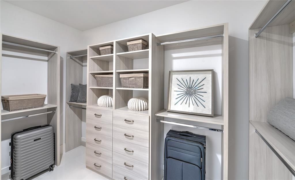 待售: $2,052,675 (4 贝兹, 3 浴室, 3949 平方英尺)