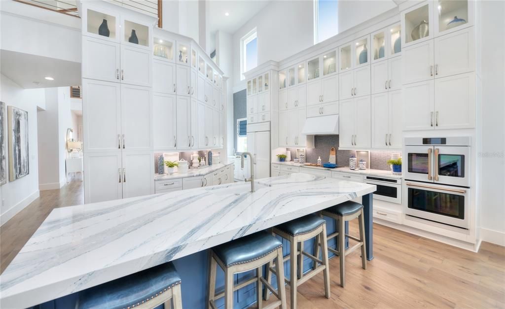 待售: $2,052,675 (4 贝兹, 3 浴室, 3949 平方英尺)