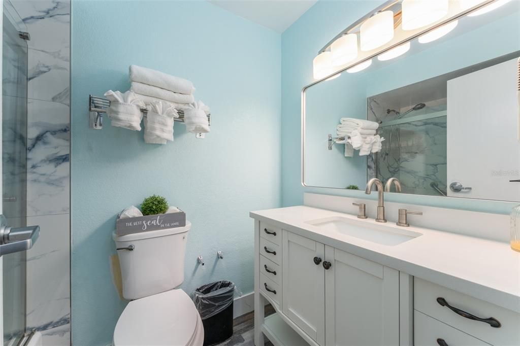 For Sale: $164,000 (1 beds, 1 baths, 464 Square Feet)