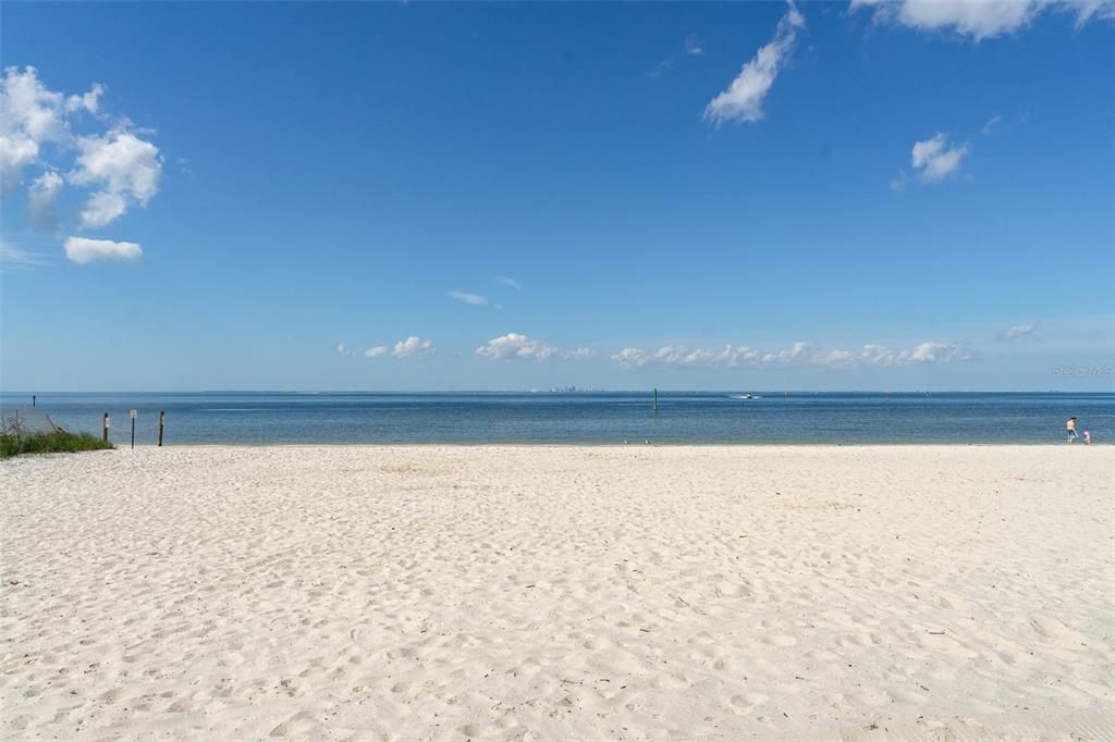 For Sale: $164,000 (1 beds, 1 baths, 464 Square Feet)