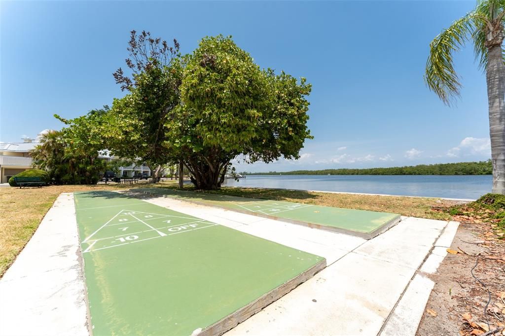 For Sale: $164,000 (1 beds, 1 baths, 464 Square Feet)