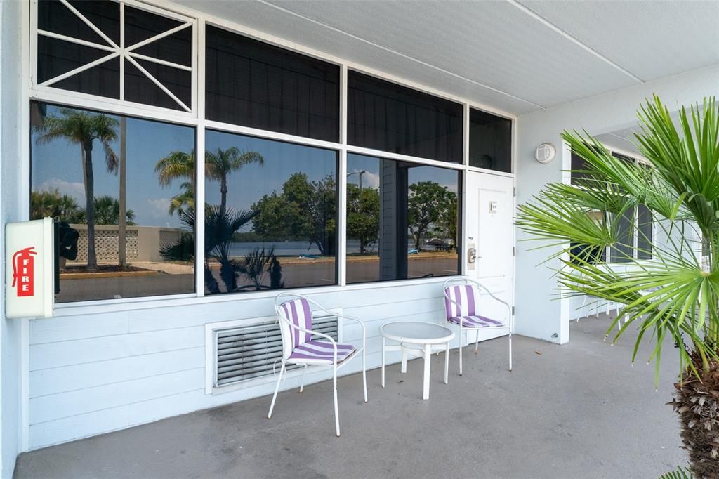 For Sale: $164,000 (1 beds, 1 baths, 464 Square Feet)