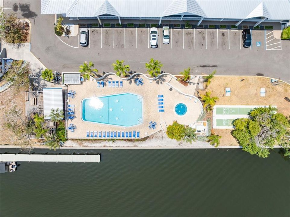 For Sale: $164,000 (1 beds, 1 baths, 464 Square Feet)