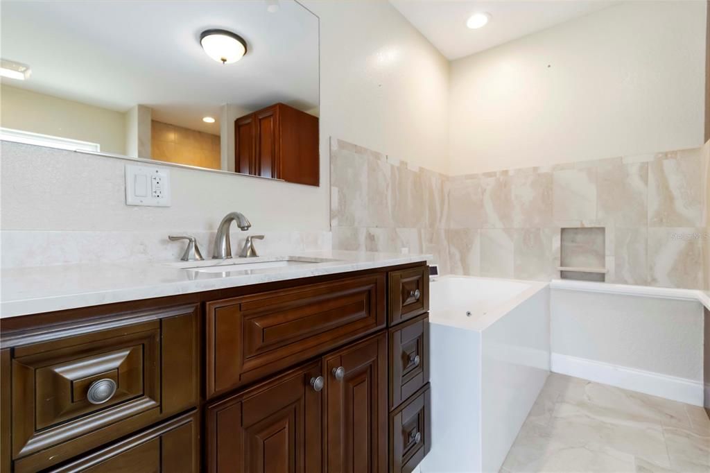 For Sale: $1,550,000 (3 beds, 2 baths, 2302 Square Feet)