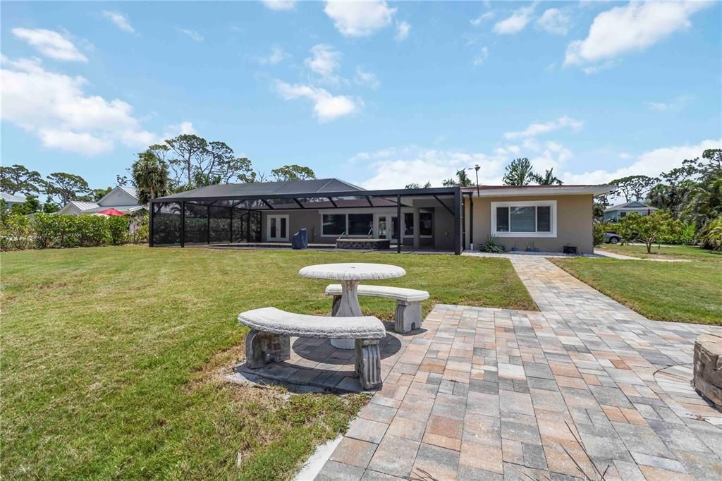 For Sale: $1,550,000 (3 beds, 2 baths, 2302 Square Feet)