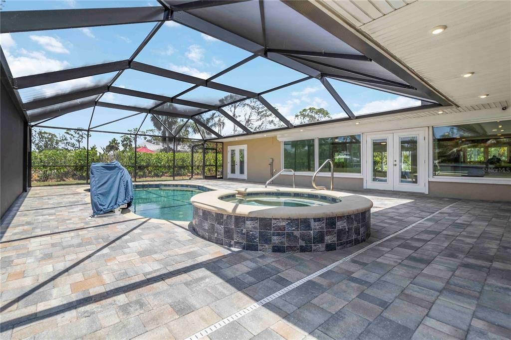 For Sale: $1,550,000 (3 beds, 2 baths, 2302 Square Feet)