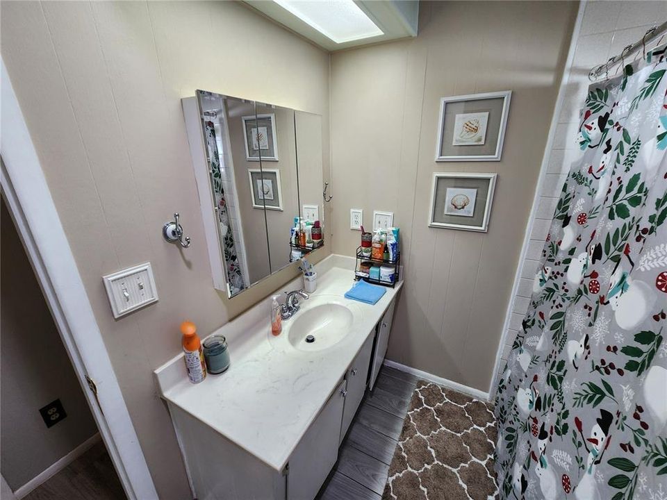 Active With Contract: $135,000 (2 beds, 2 baths, 1130 Square Feet)