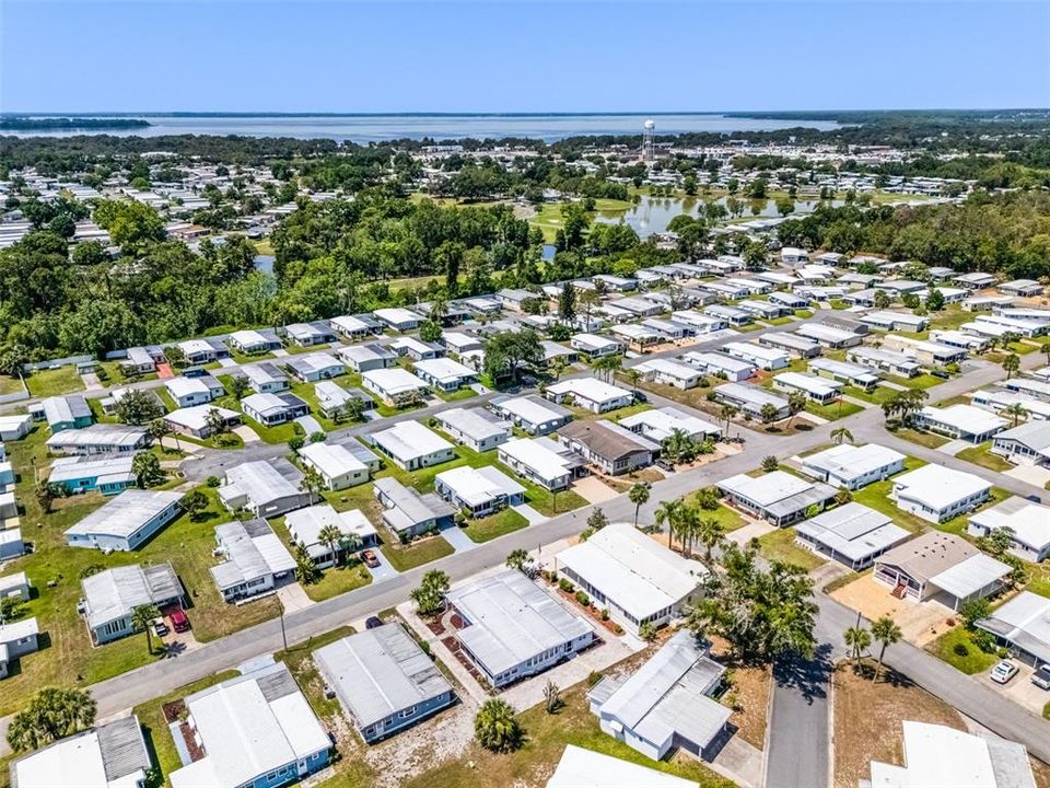 For Sale: $99,900 (2 beds, 2 baths, 1117 Square Feet)