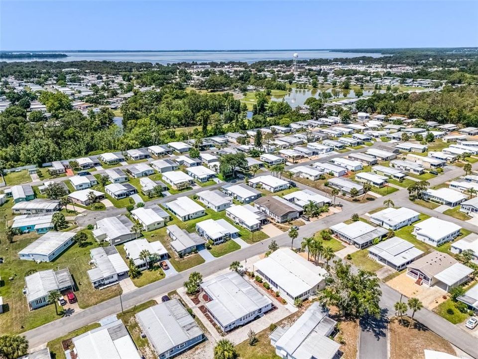 For Sale: $99,900 (2 beds, 2 baths, 1117 Square Feet)