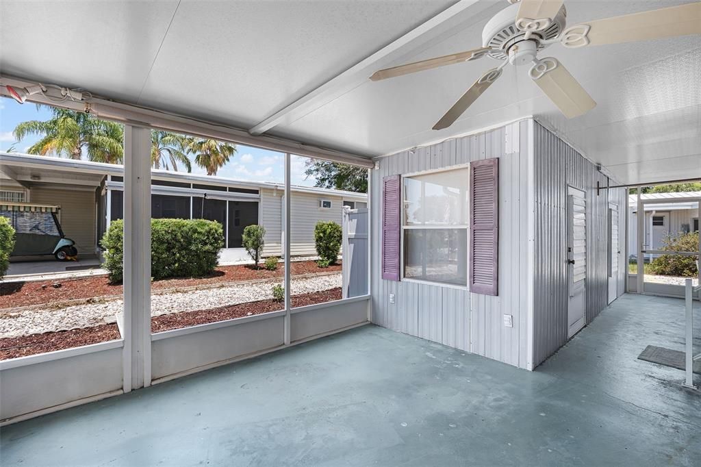 For Sale: $99,900 (2 beds, 2 baths, 1117 Square Feet)