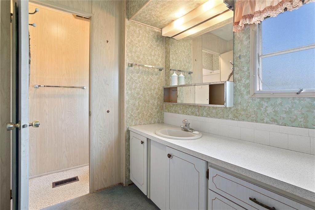 На продажу: $110,000 (3 спален, 2 ванн, 1488 Квадратных фут)