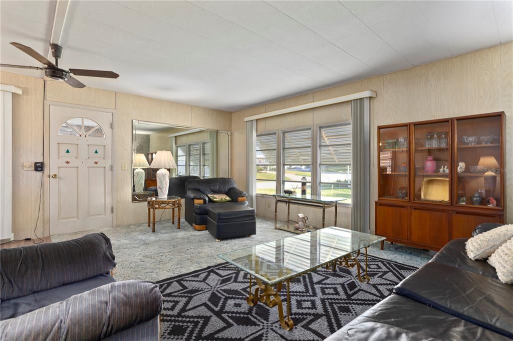 На продажу: $110,000 (3 спален, 2 ванн, 1488 Квадратных фут)