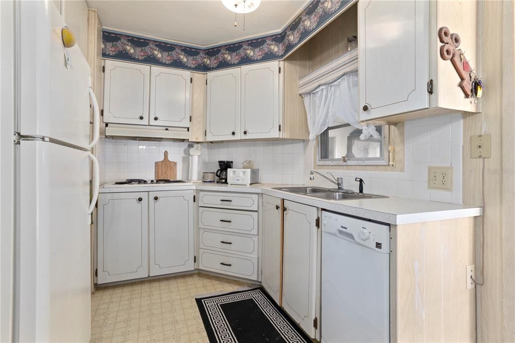 На продажу: $110,000 (3 спален, 2 ванн, 1488 Квадратных фут)