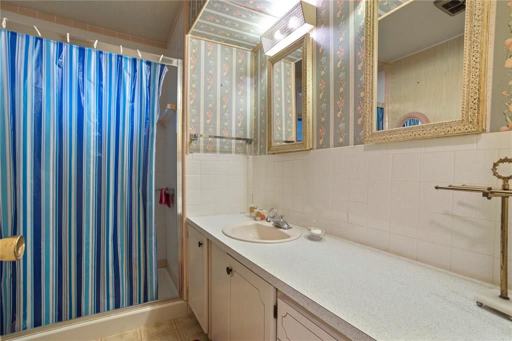 На продажу: $110,000 (3 спален, 2 ванн, 1488 Квадратных фут)