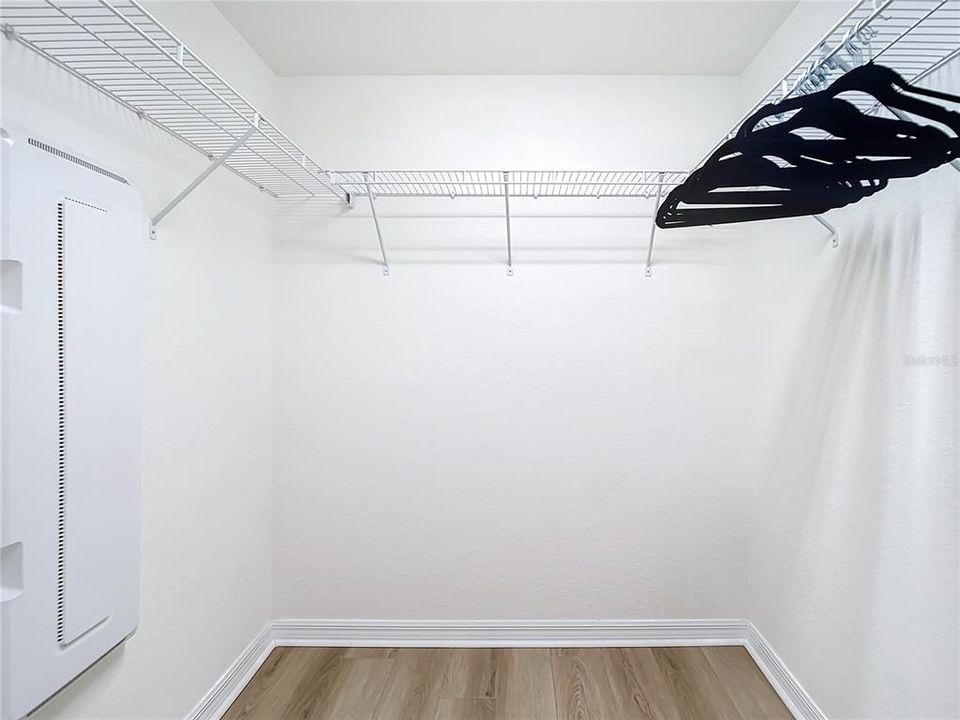 Active With Contract: $7,500 (3 beds, 2 baths, 1737 Square Feet)