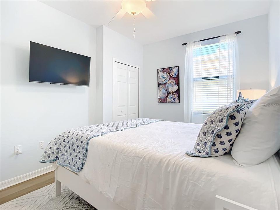 Active With Contract: $7,500 (3 beds, 2 baths, 1737 Square Feet)