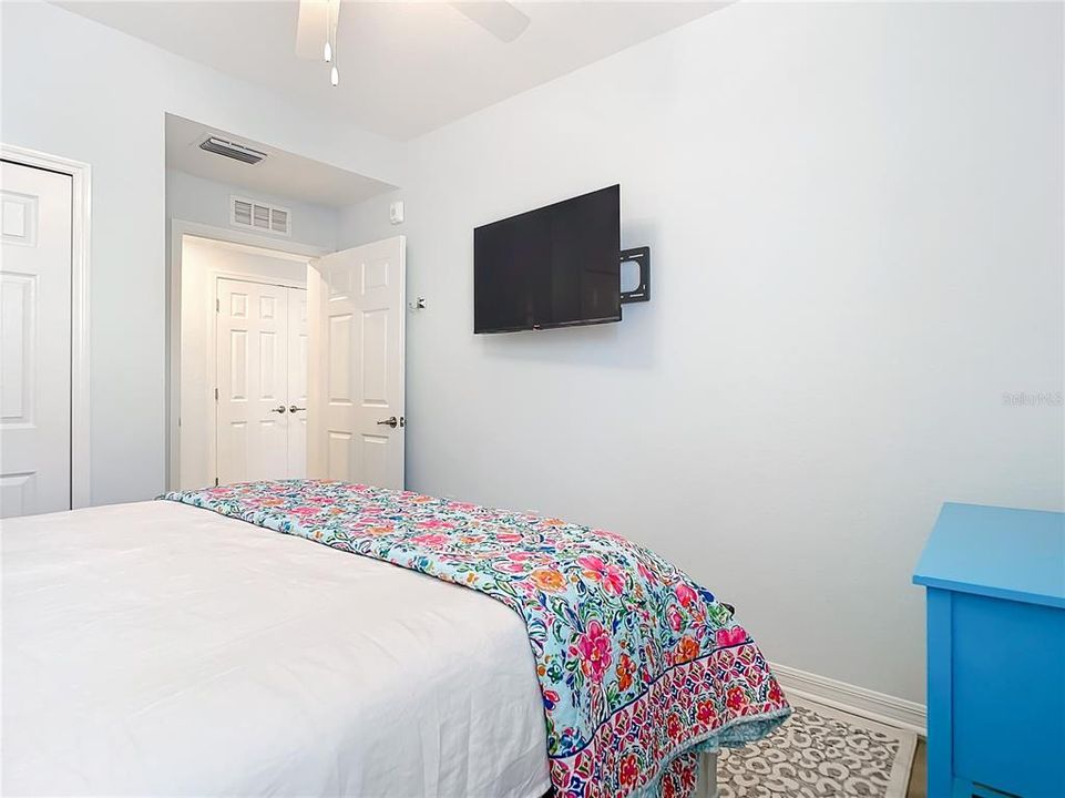 Active With Contract: $7,500 (3 beds, 2 baths, 1737 Square Feet)