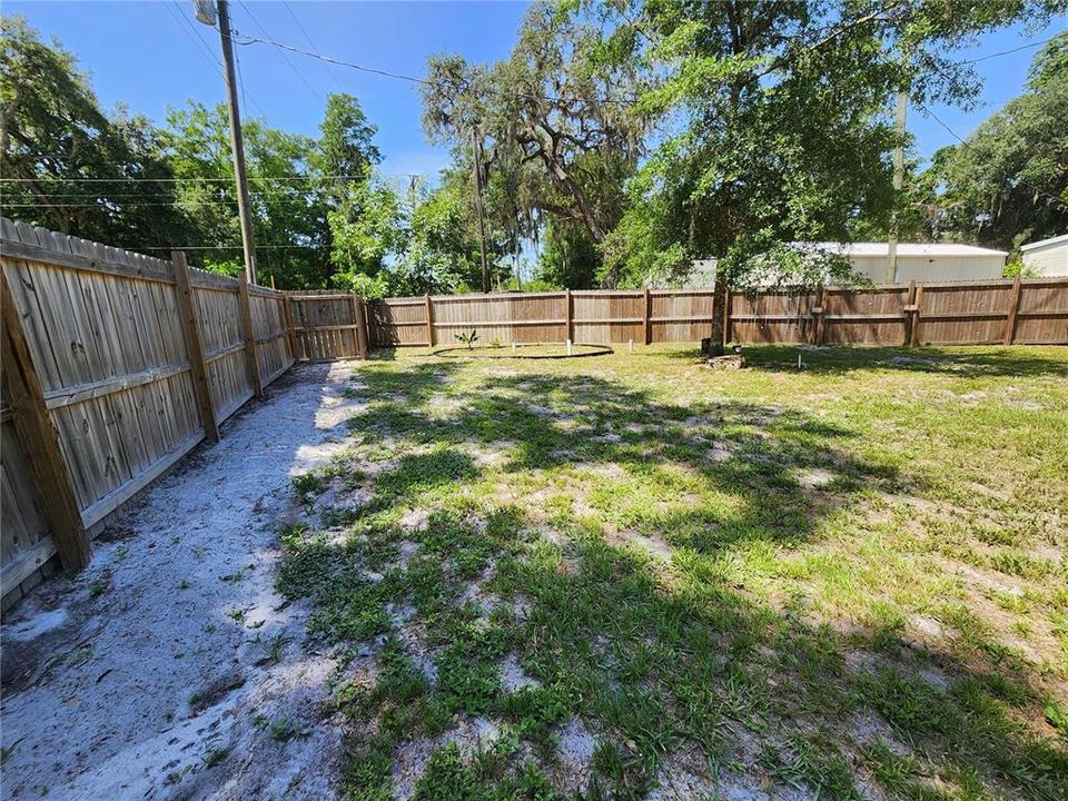 Activo con contrato: $121,500 (0.48 acres)