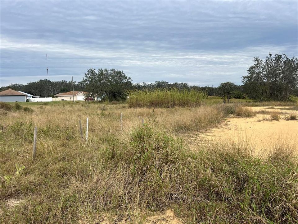 合同活跃: $110,000 (4.56 acres)