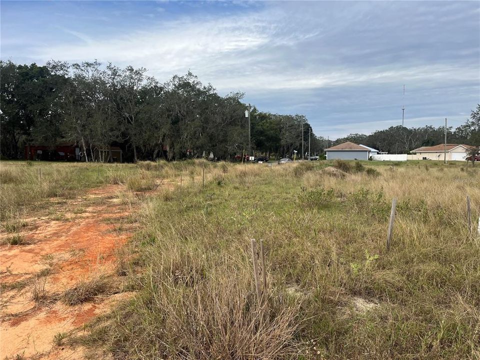 合同活跃: $110,000 (4.56 acres)