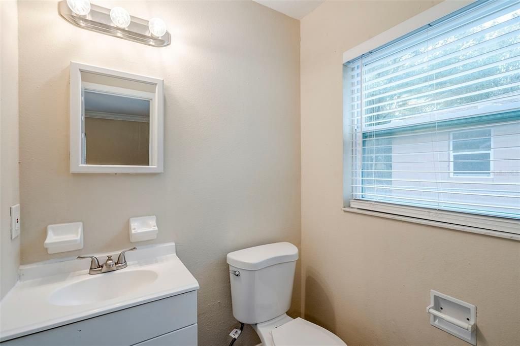 Active With Contract: $220,000 (4 beds, 1 baths, 1296 Square Feet)