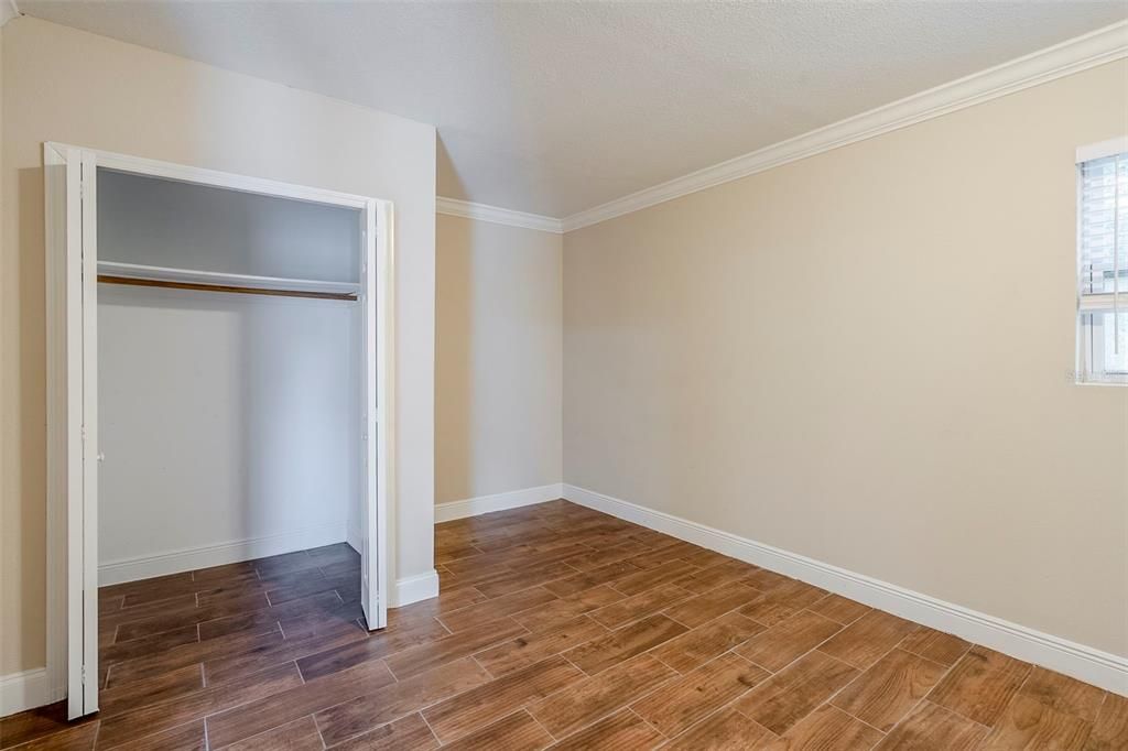 Active With Contract: $220,000 (4 beds, 1 baths, 1296 Square Feet)